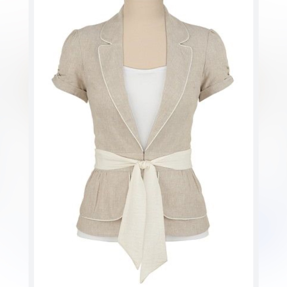 Maurice’s size M short sleeve blazer